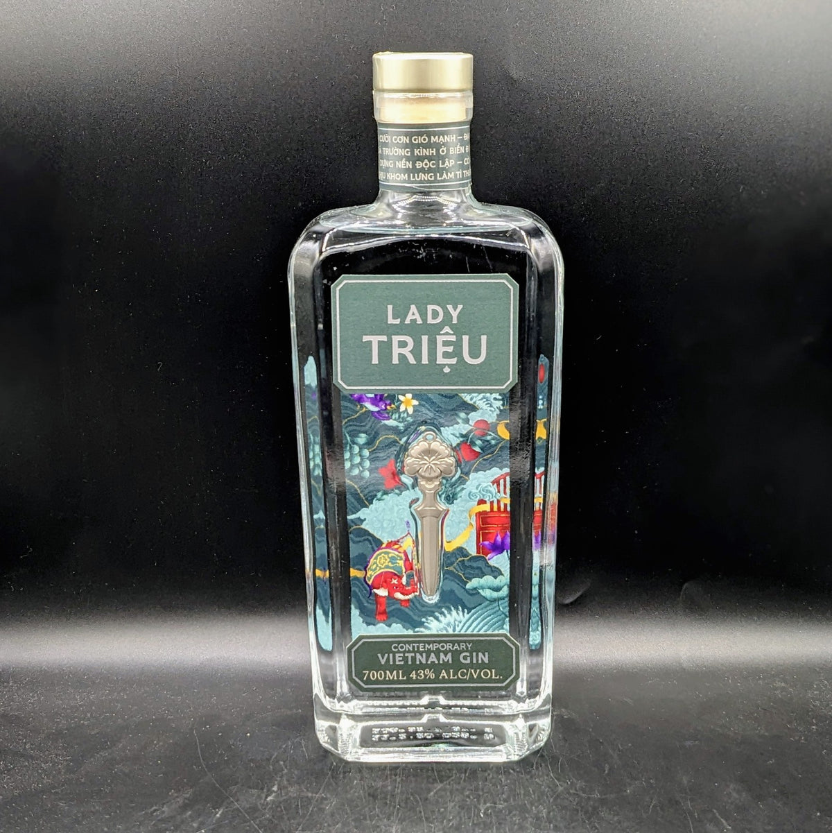 Lady Trieu Contemporary Vietnam  Gin 700ml